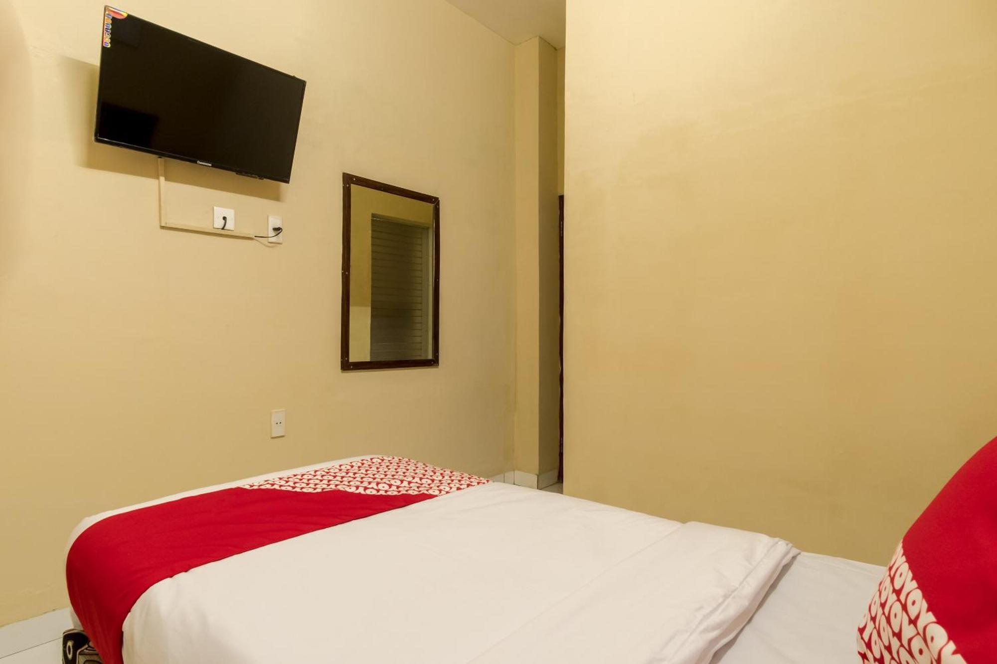 Capital O 615 Residence Puri Hotel Syariah Medan Exterior photo